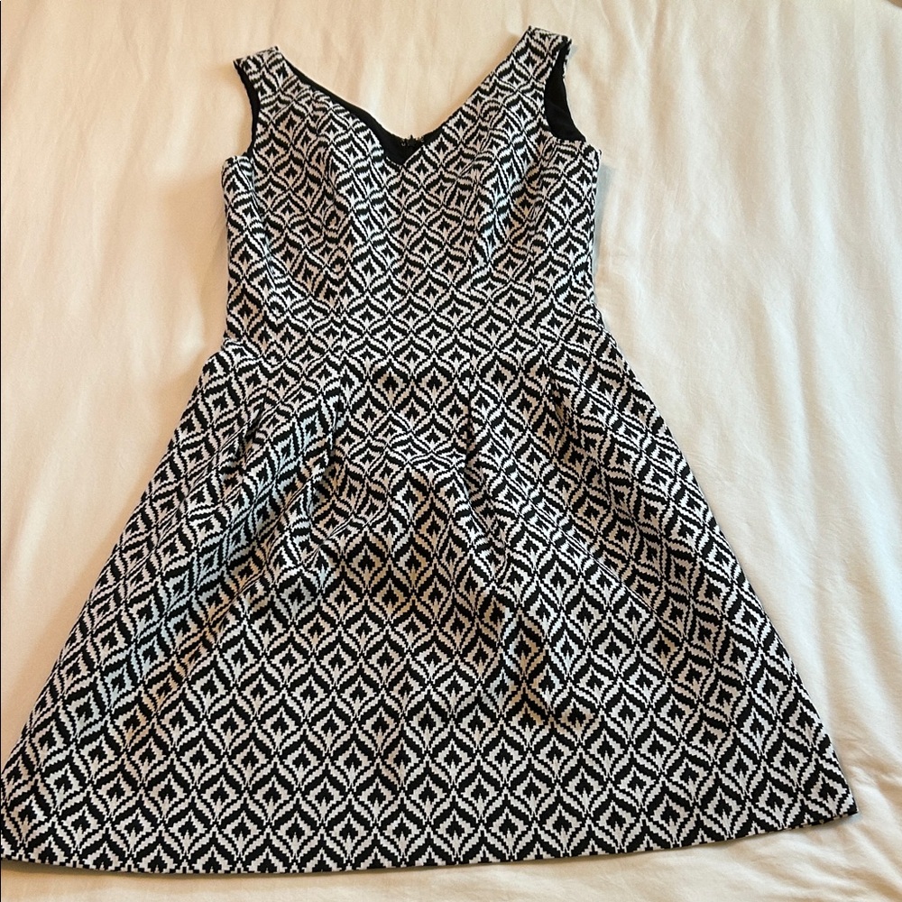 New York & Company Black and White Patterned Dress
